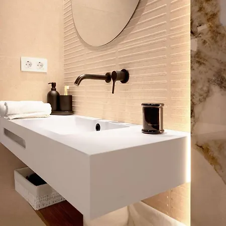 Апартаменты Modern And Stylish R