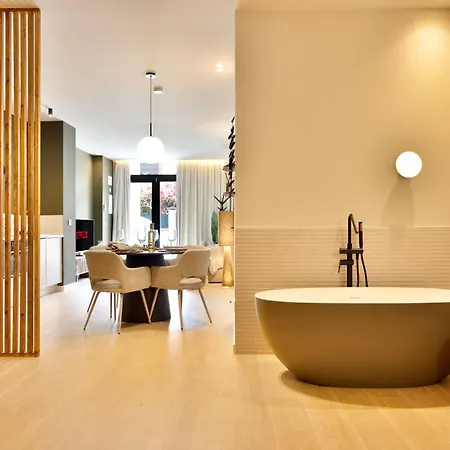 Апартаменты Modern And Stylish R
