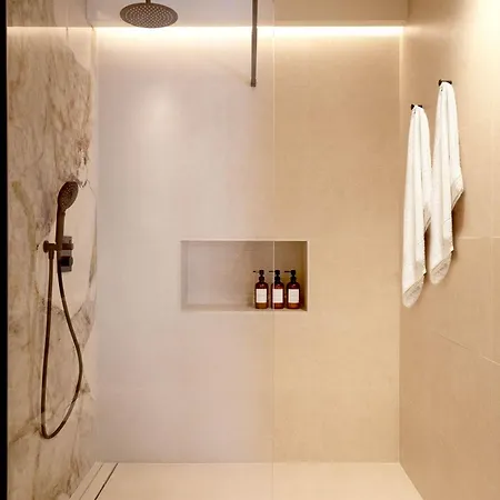 Modern And Stylish R Апартаменты *